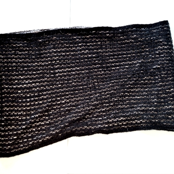 BCBGeneration black knit infinity scarf - Picture 3 of 6